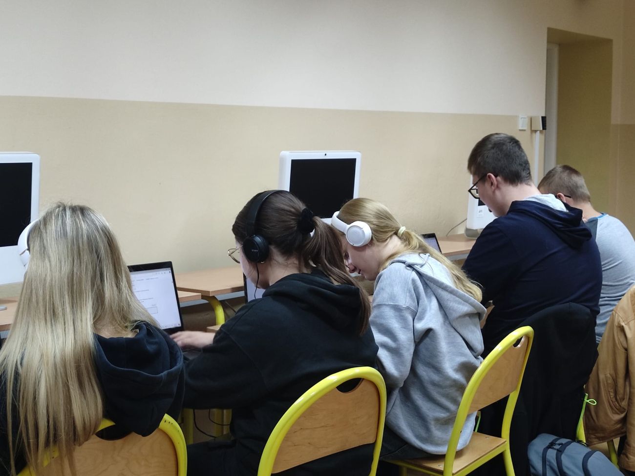 O Panu Tadeuszu w Cieninie Kościelnym