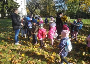 Jesienna wizyta dzieci z ZSP w Lądku w Ośrodku w Lądzie