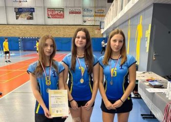 Jedynka badmintonowym mistrzem powiatu