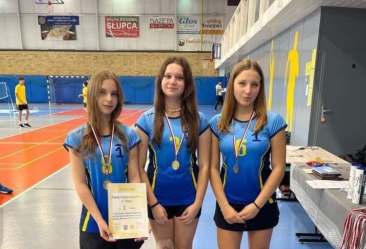 Jedynka badmintonowym mistrzem powiatu