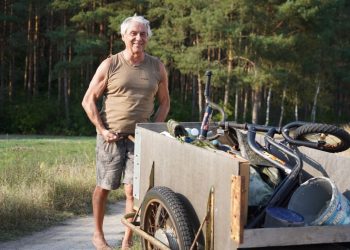 Od lat sprząta lasy. Zebrał już prawie 200 worków