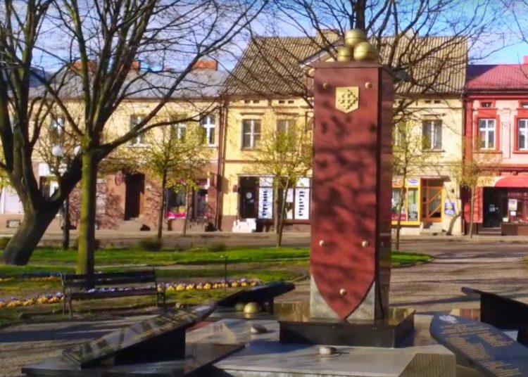 Opóźnia się rozpoczęcie prac na słupeckim rynku