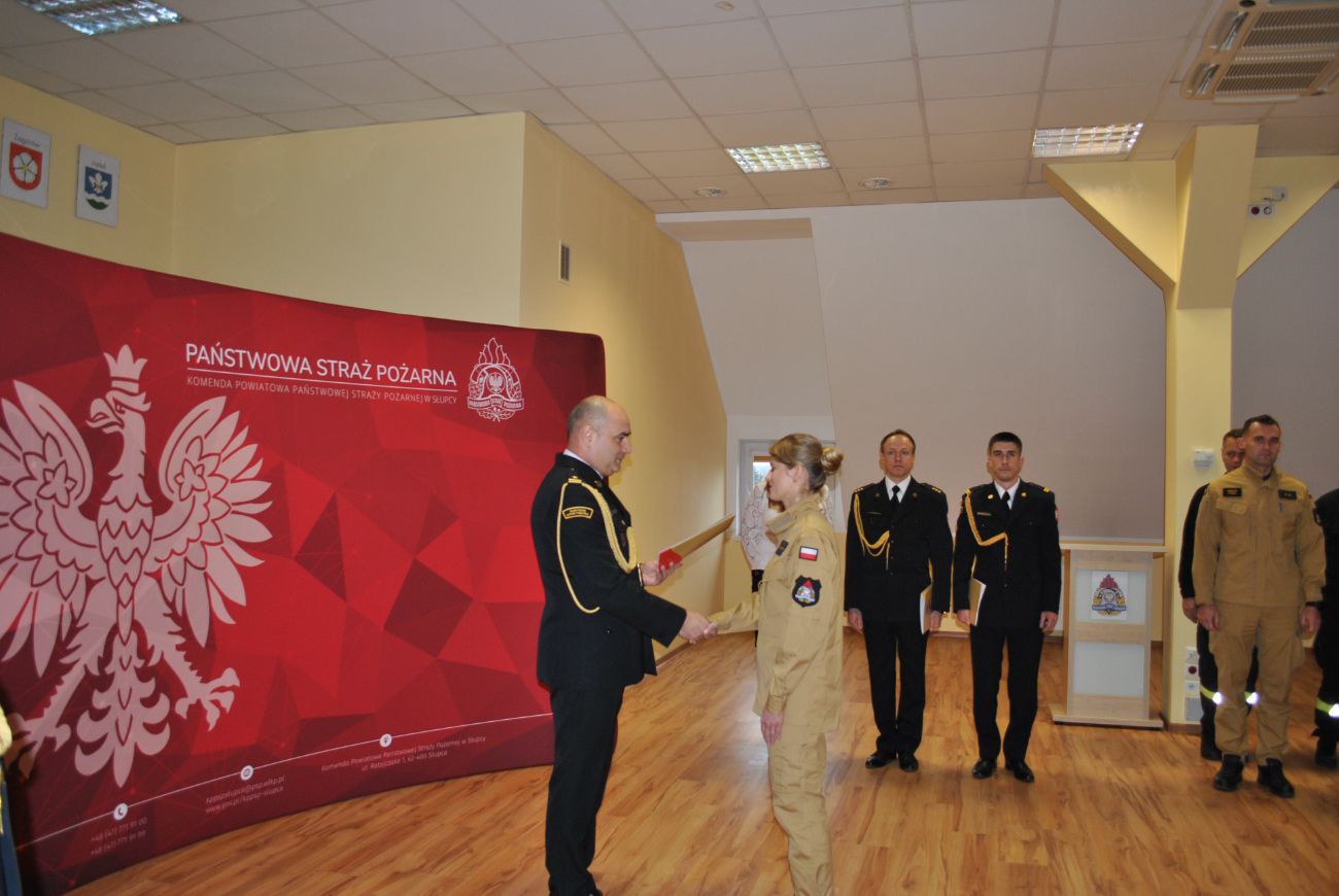 Strażackie awanse w słupeckiej komendzie