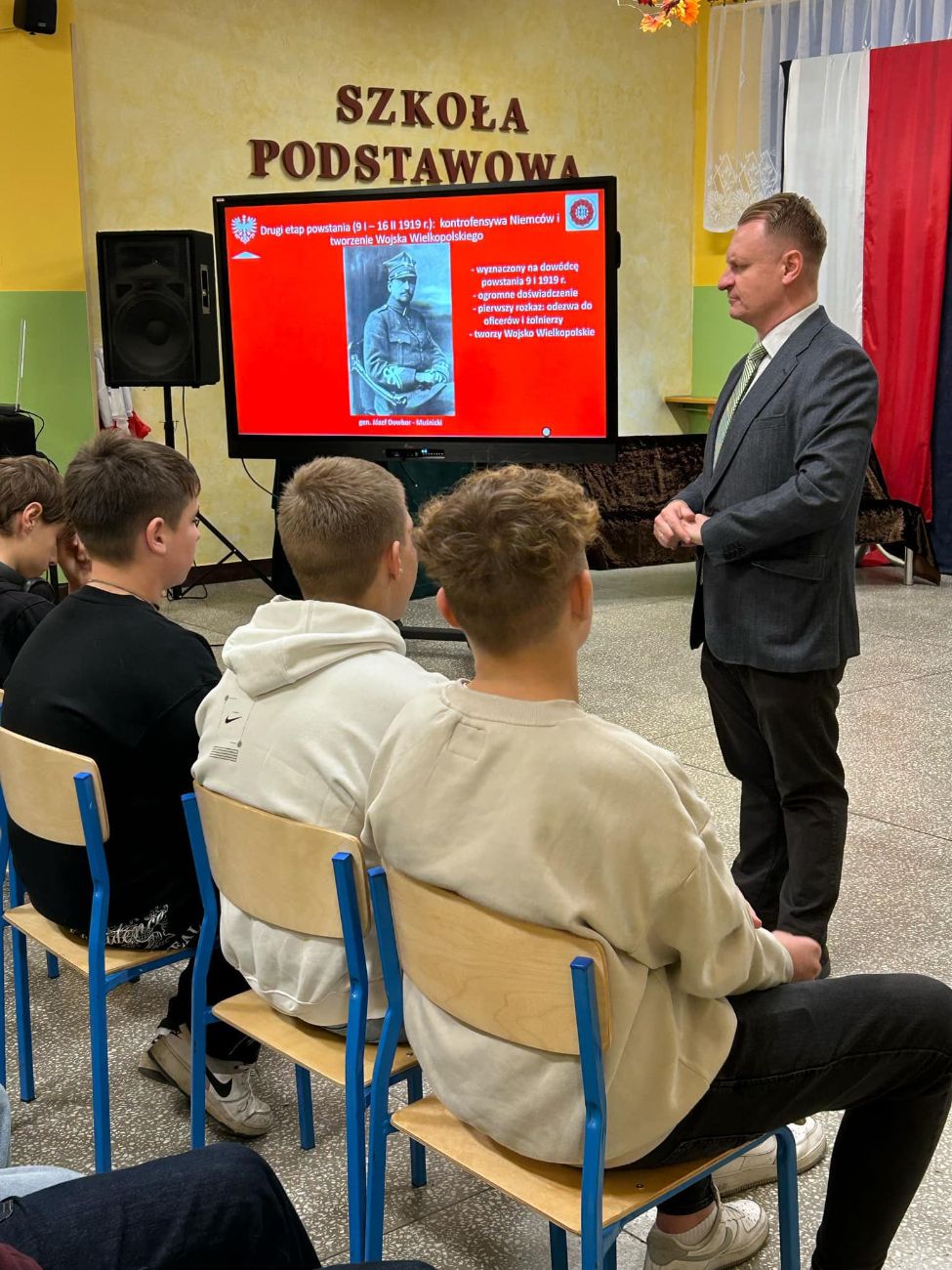 Lekcja o odzyskaniu Niepodległości w Drążnej