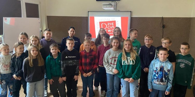 Warsztaty z policją w Kowalewie