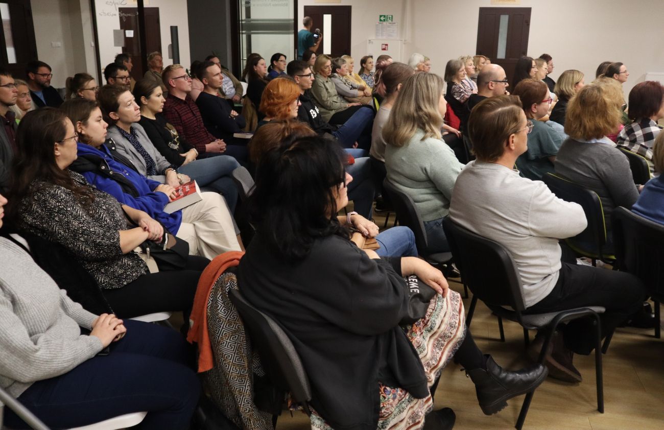 Jakub Żulczyk w słupeckiej bibliotece