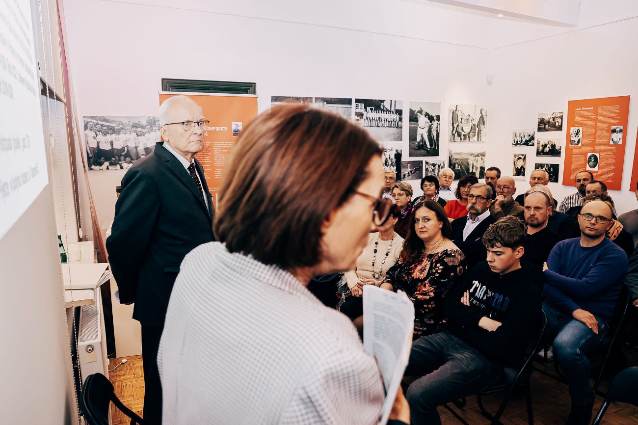 Profesor przybliżył historię obozu