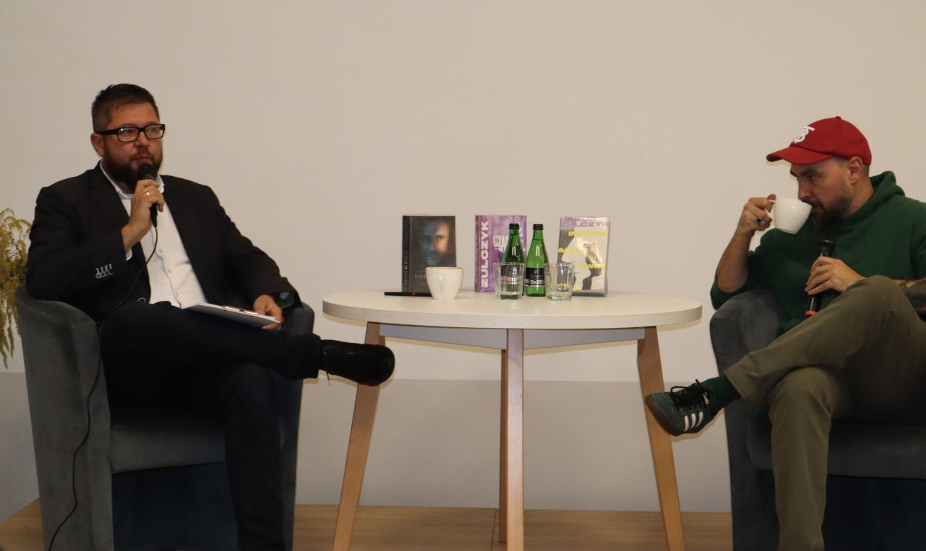 Jakub Żulczyk w słupeckiej bibliotece