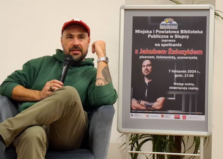 Jakub Żulczyk w słupeckiej bibliotece