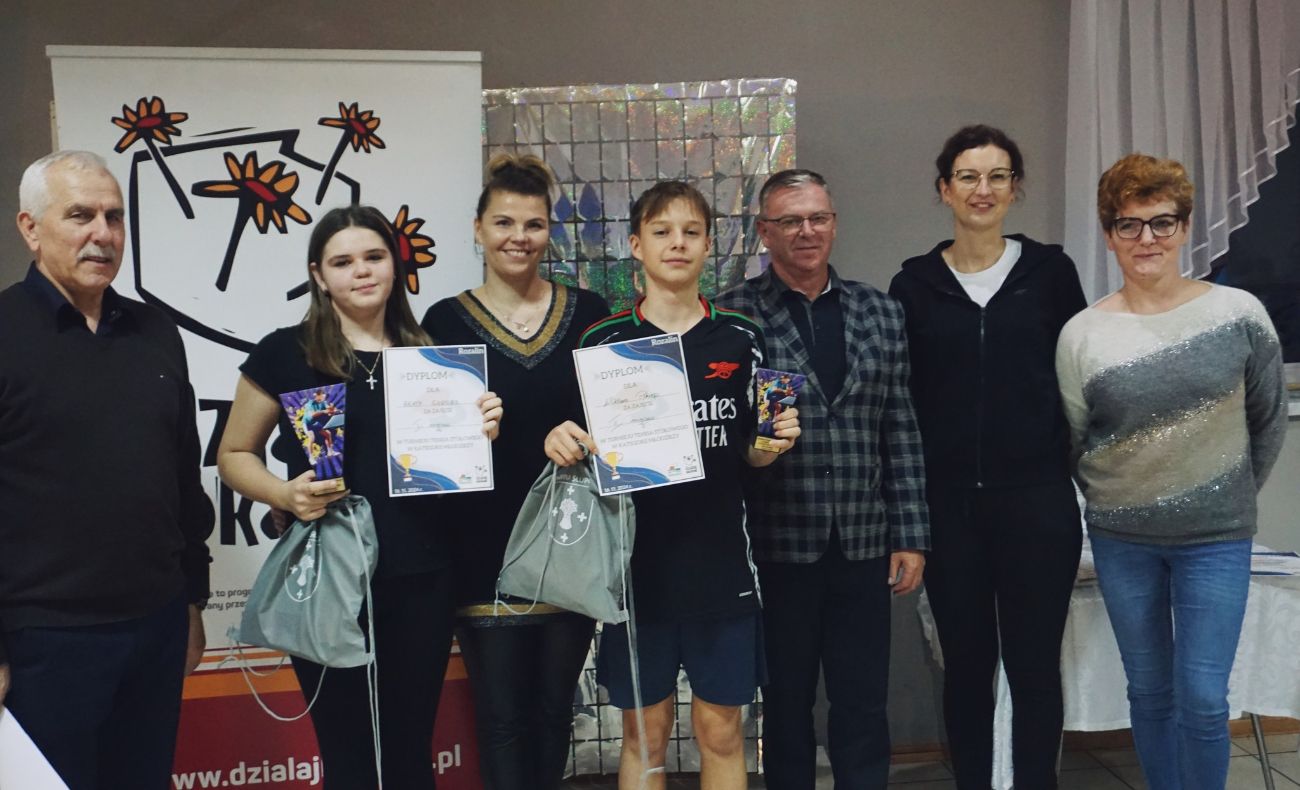 Turniej tenisa stołowego w Rozalinie