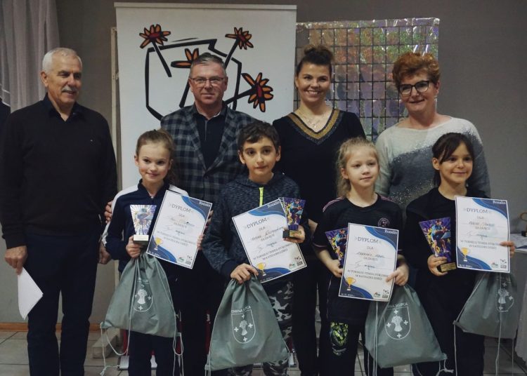 Turniej tenisa stołowego w Rozalinie