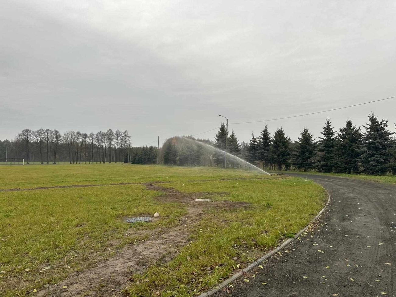 Pięknieje lądkowski stadion