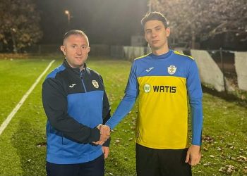 Nowy zawodnik i sztab powalczy o awans