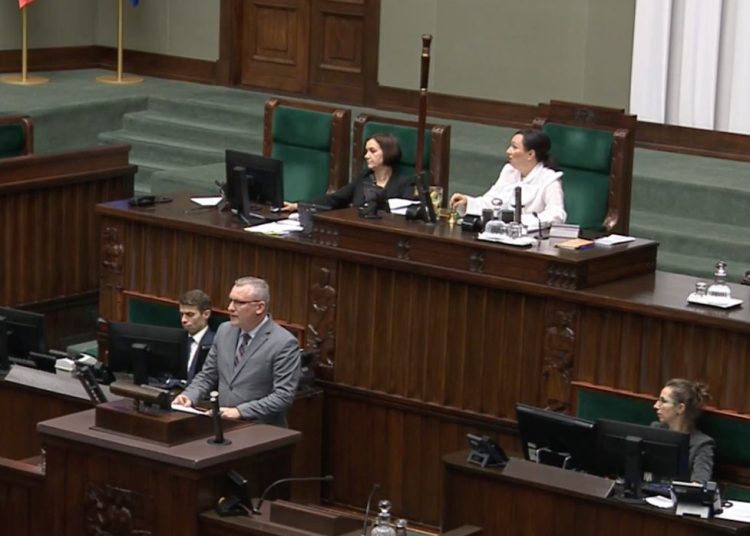 Przerwała wystąpienie Pyrzyka. „To jest sala plenarna Sejmu, a nie jarmark”