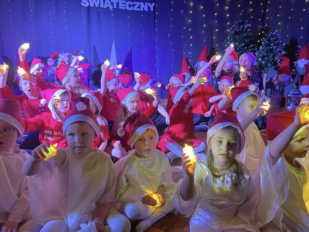 Koncert Świąteczny w  Cieninie Kościelnym