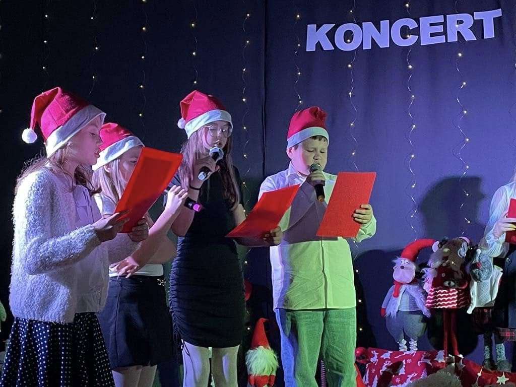 Koncert Świąteczny w  Cieninie Kościelnym