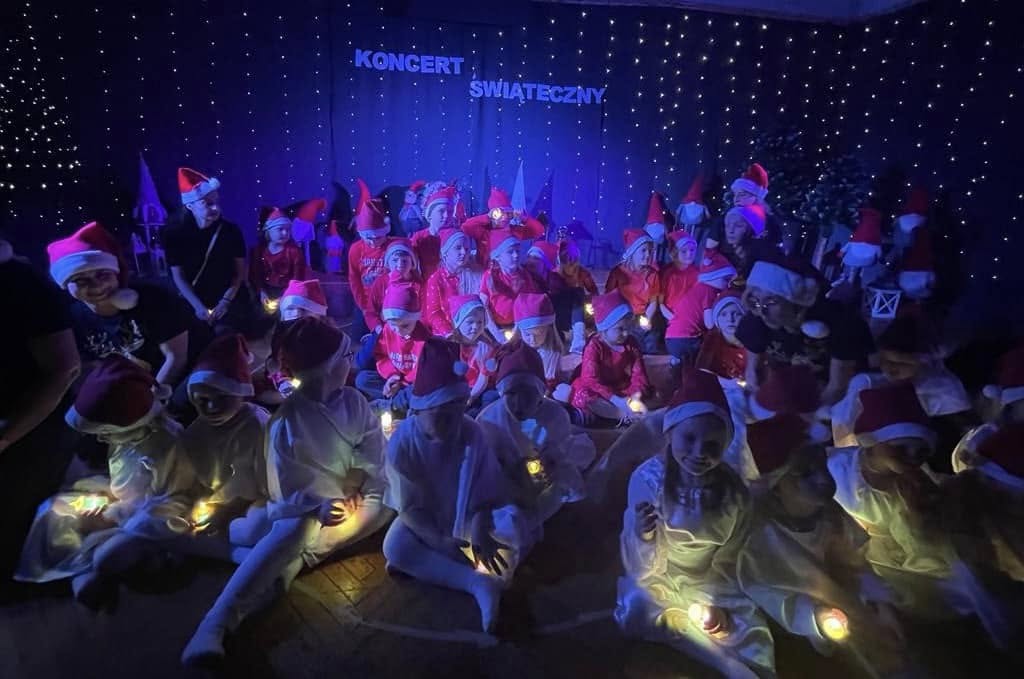 Koncert Świąteczny w  Cieninie Kościelnym