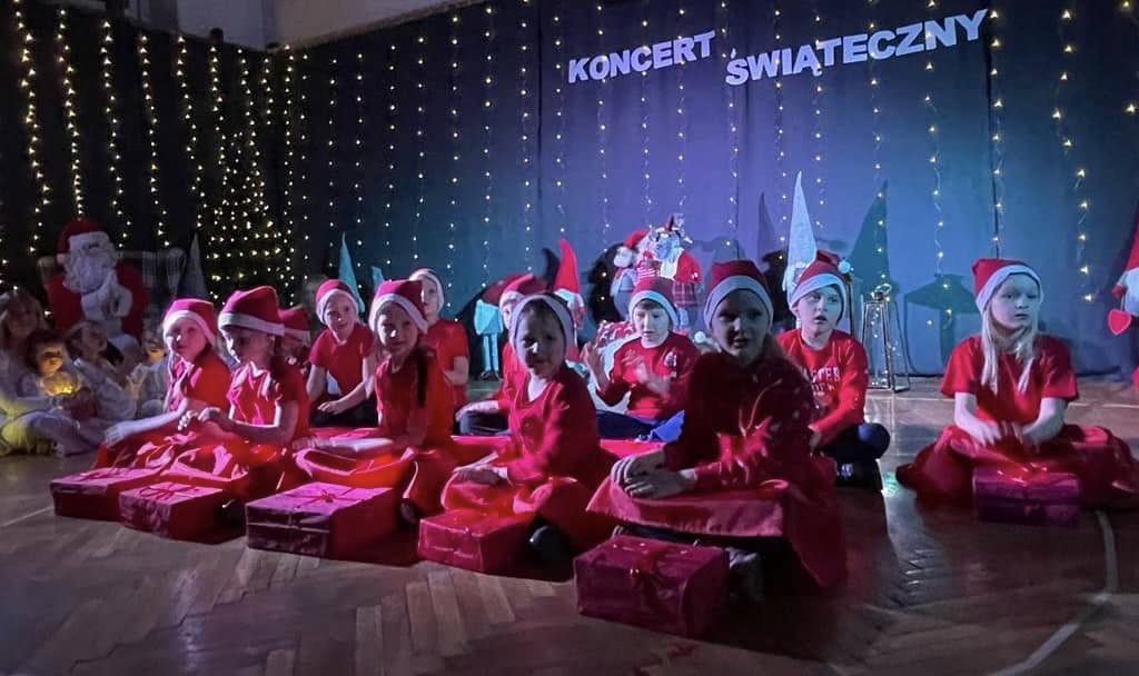 Koncert Świąteczny w  Cieninie Kościelnym