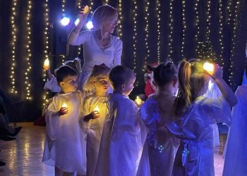 Koncert Świąteczny w  Cieninie Kościelnym