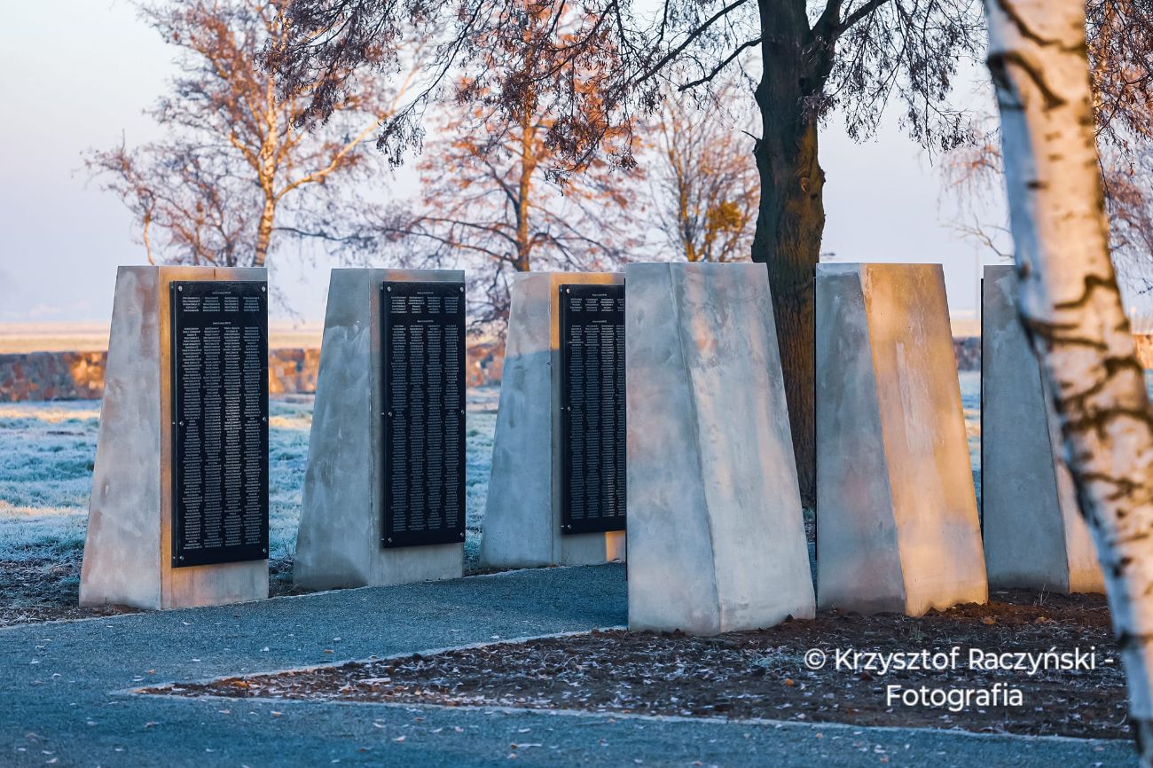 Tak teraz wygląda cmentarz. W piątek uroczystość