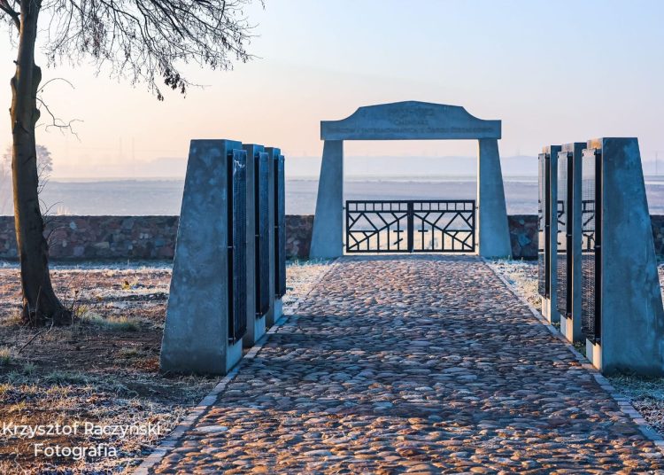 Tak teraz wygląda cmentarz. W piątek uroczystość