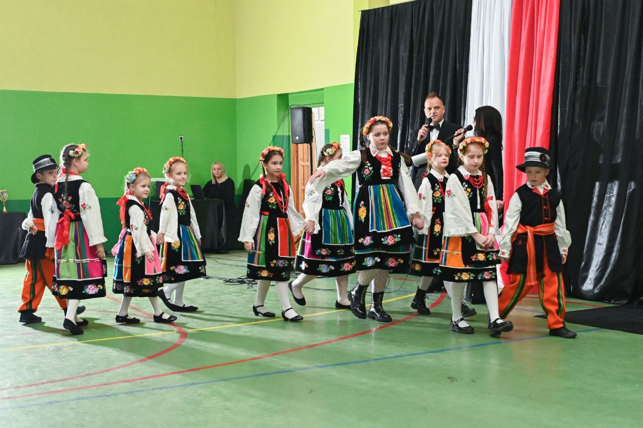 III Gminny Przegląd Amatorskich Szkolnych Zespołów Tanecznych Gminy Słupca