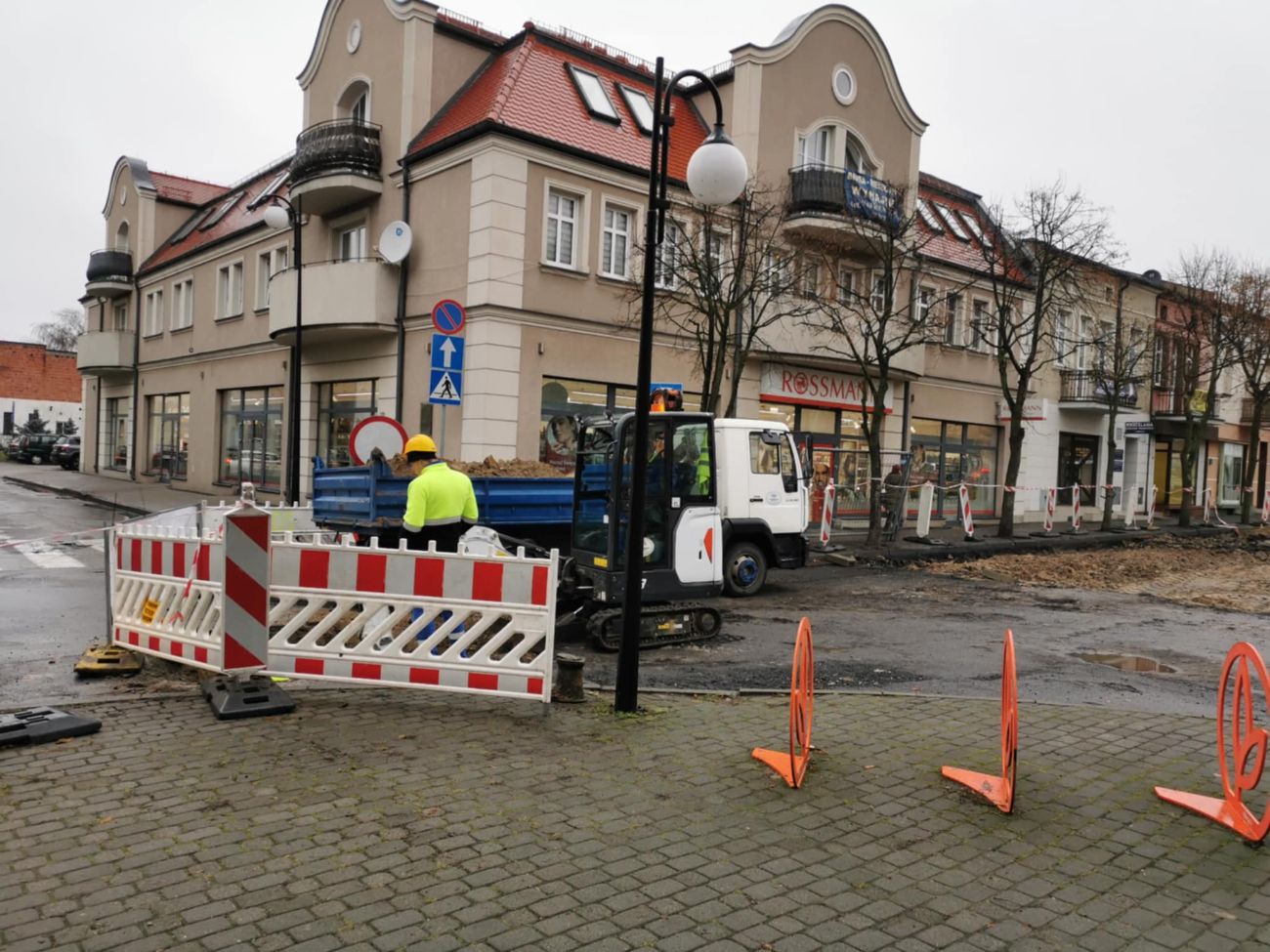 Kolejny tydzień prac na rynku. Co teraz robią?