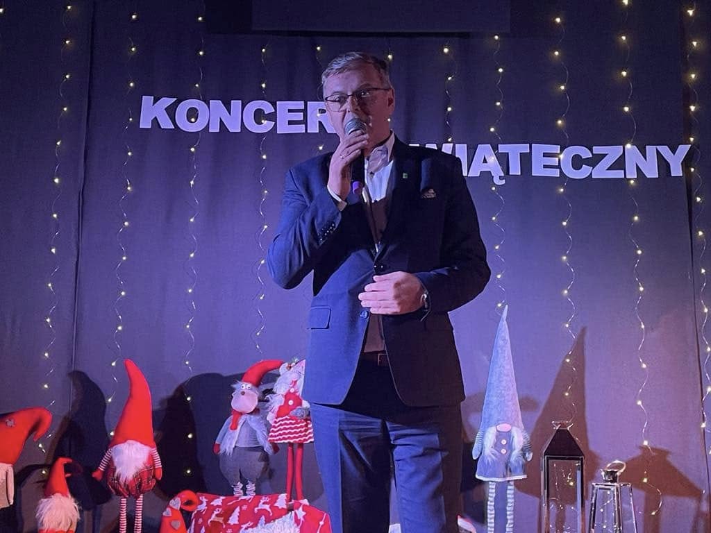 Koncert Świąteczny w  Cieninie Kościelnym