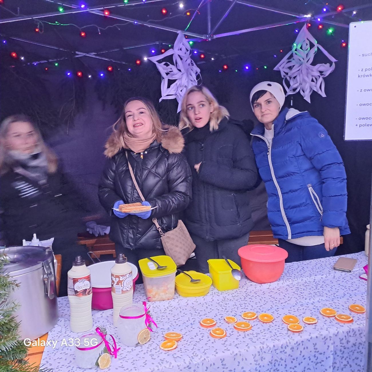 Fotorelacja z JARMARKU BOŻONARODZENIOWEGO na rynku w Lądku