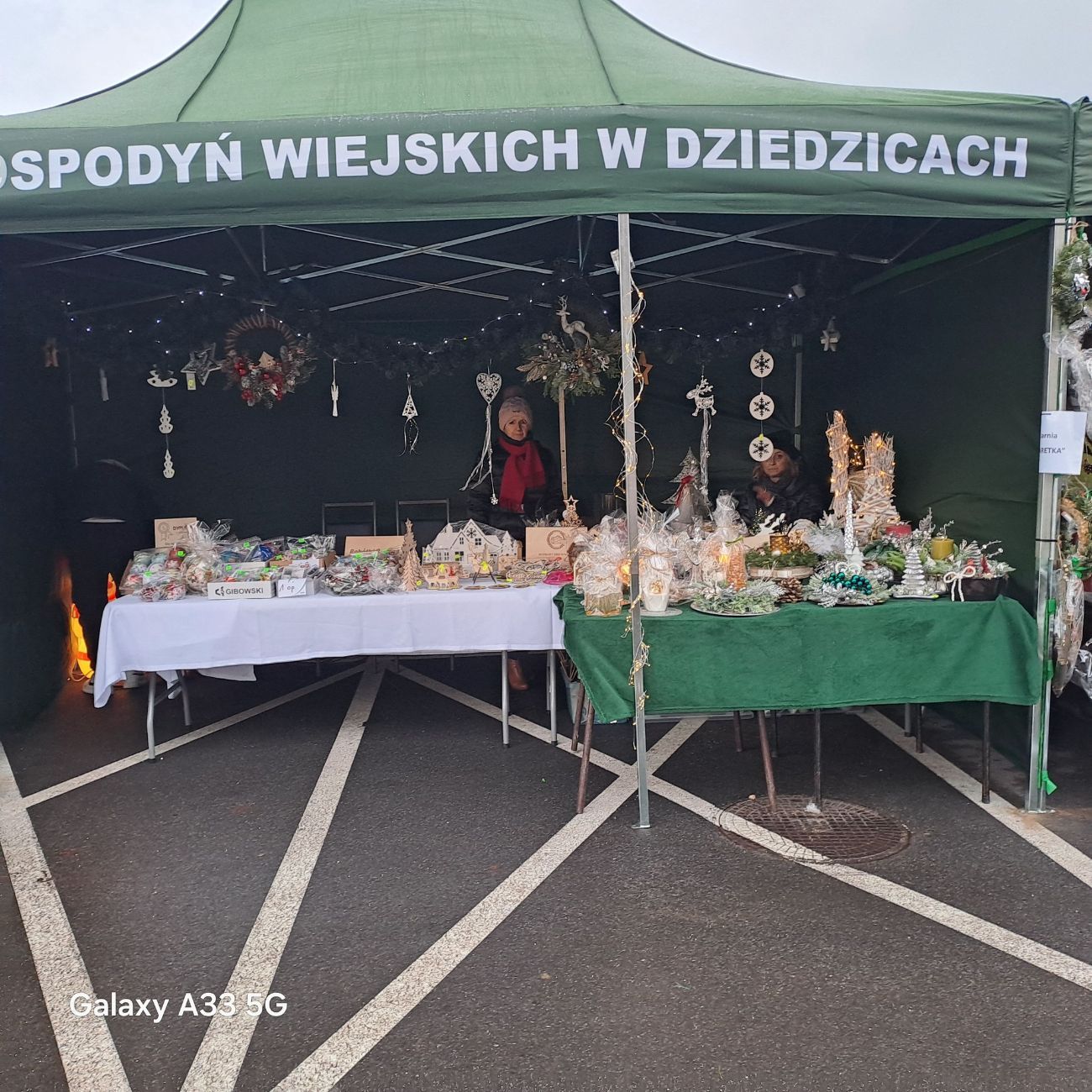 Fotorelacja z JARMARKU BOŻONARODZENIOWEGO na rynku w Lądku