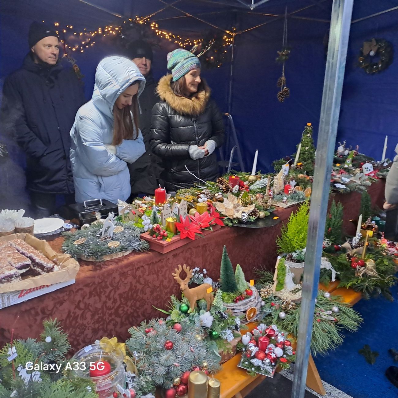 Fotorelacja z JARMARKU BOŻONARODZENIOWEGO na rynku w Lądku