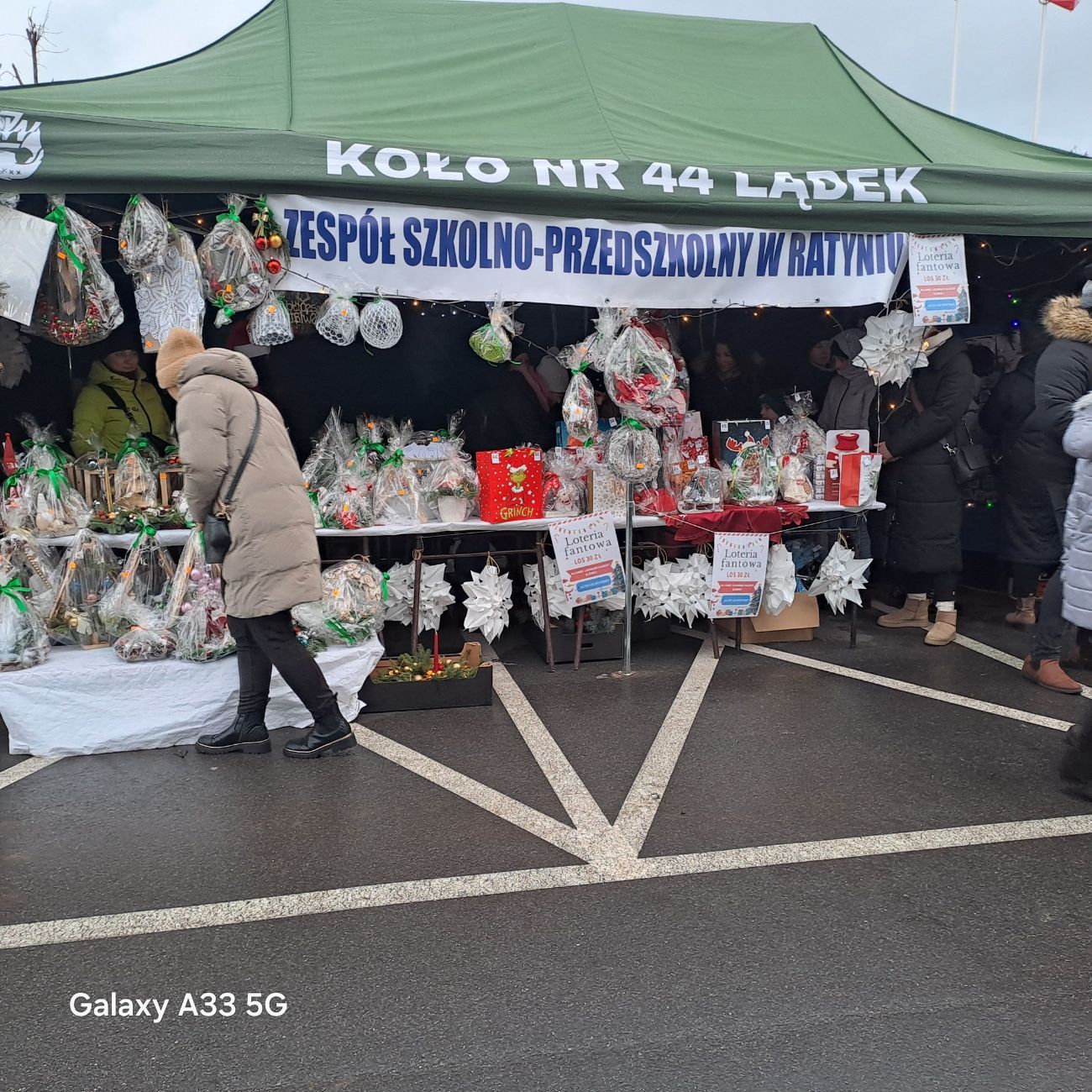 Fotorelacja z JARMARKU BOŻONARODZENIOWEGO na rynku w Lądku