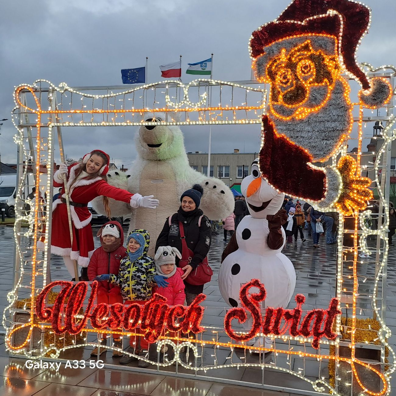 Fotorelacja z JARMARKU BOŻONARODZENIOWEGO na rynku w Lądku