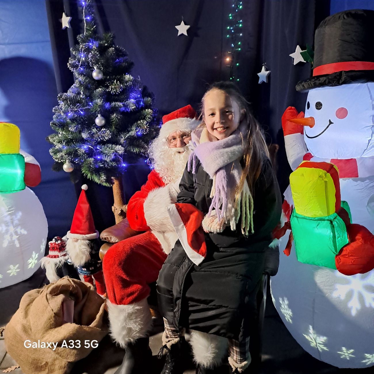 Fotorelacja z JARMARKU BOŻONARODZENIOWEGO na rynku w Lądku