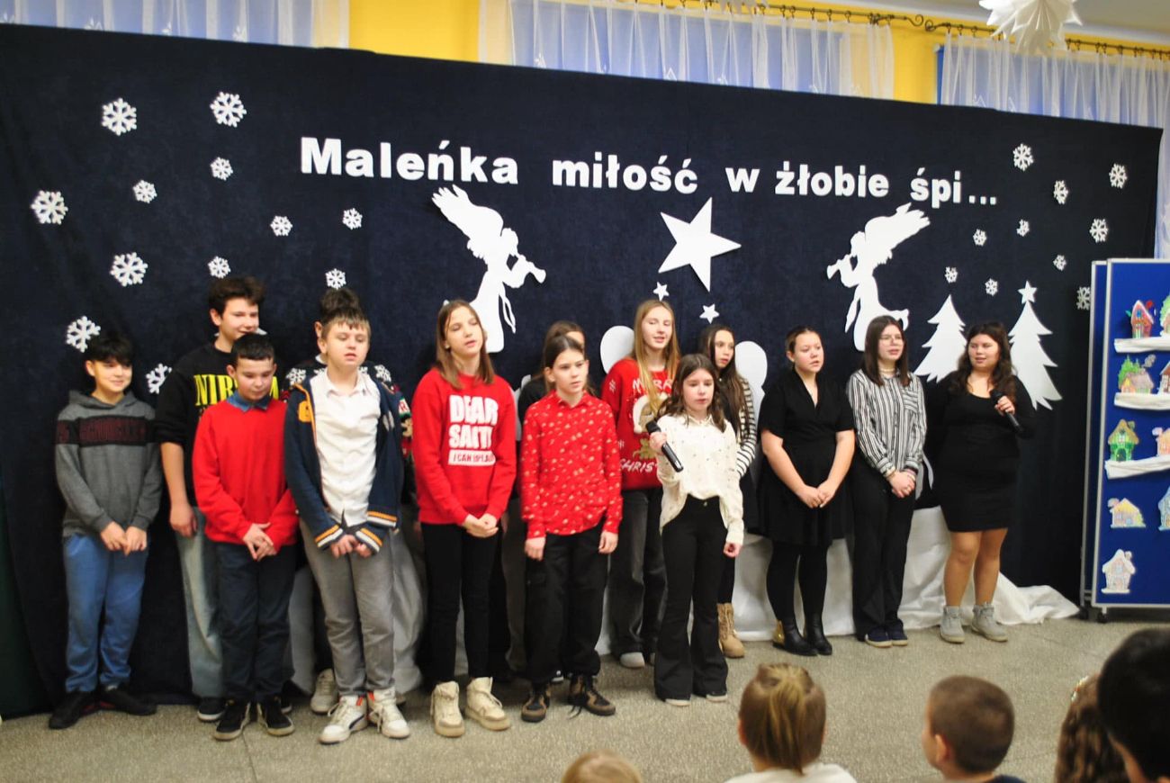 Wigilijne kolędowanie w Drążnej