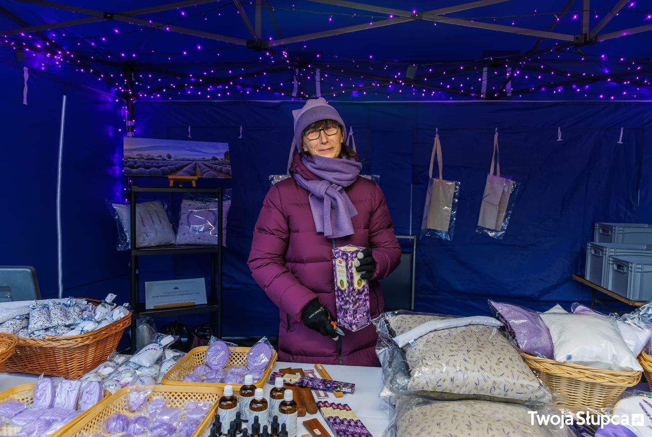 Fotorelacja z JARMARKU BOŻONARODZENIOWEGO na rynku w Lądku