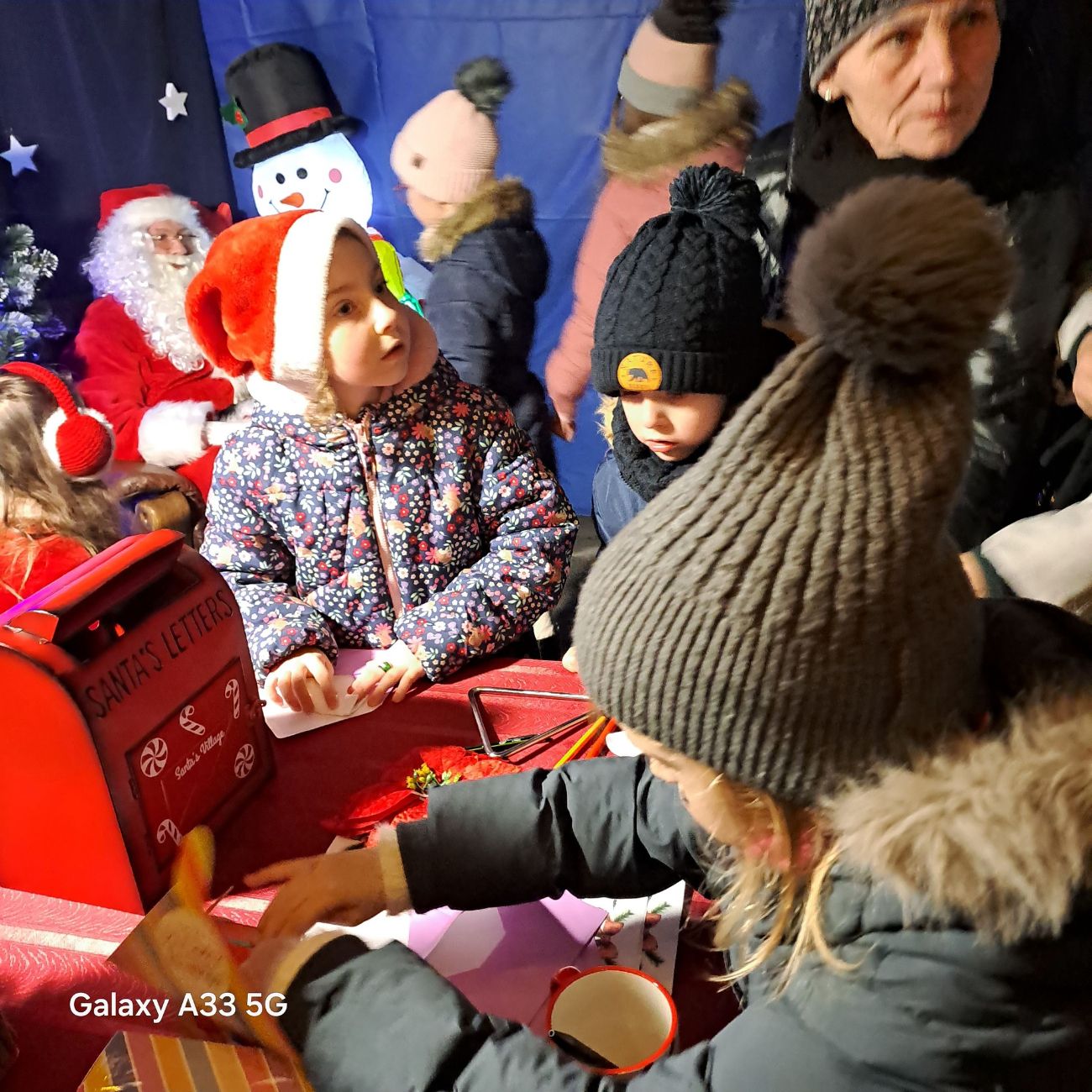 Fotorelacja z JARMARKU BOŻONARODZENIOWEGO na rynku w Lądku