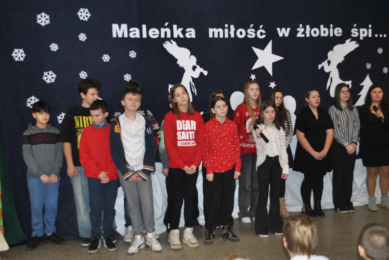 Wigilijne kolędowanie w Drążnej