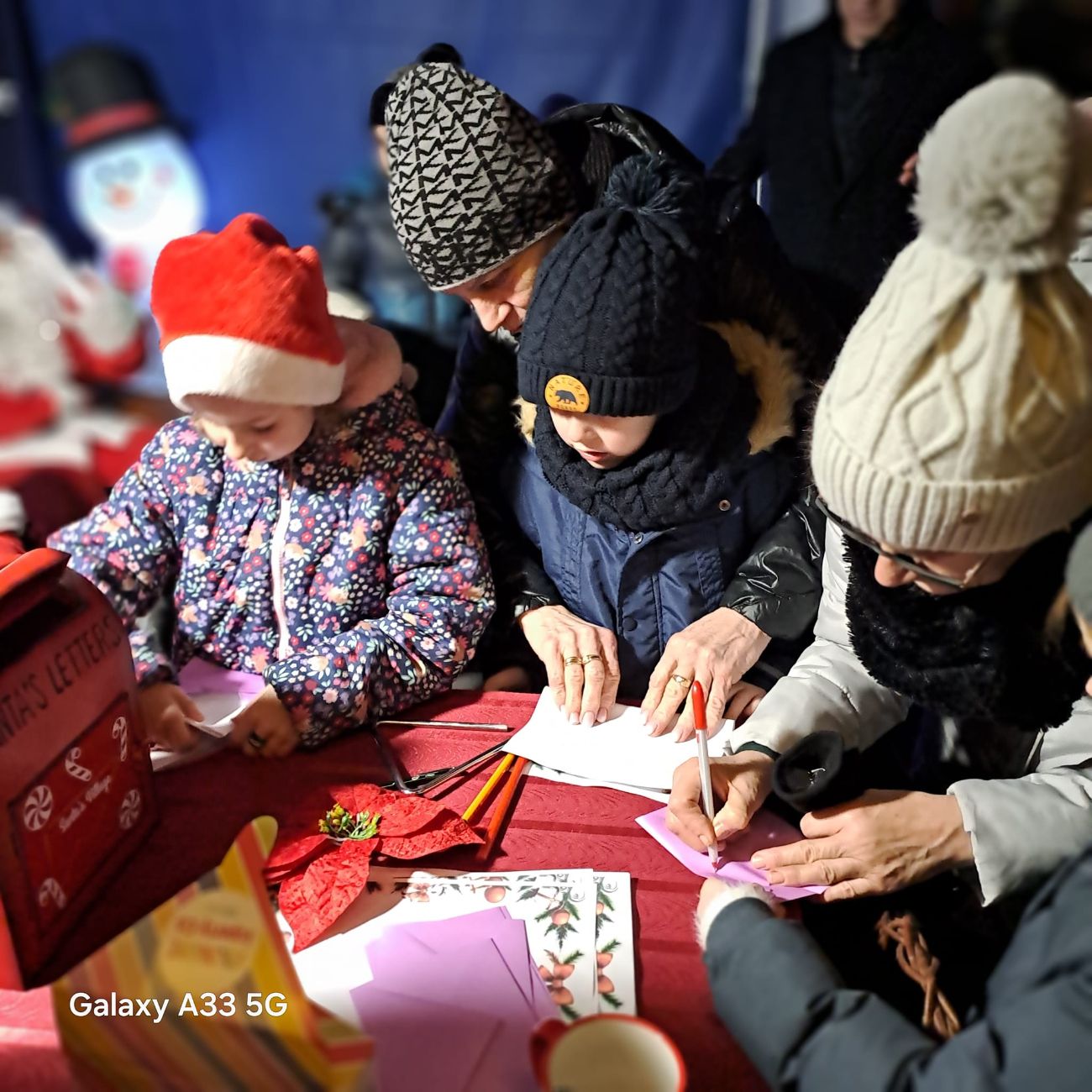Fotorelacja z JARMARKU BOŻONARODZENIOWEGO na rynku w Lądku