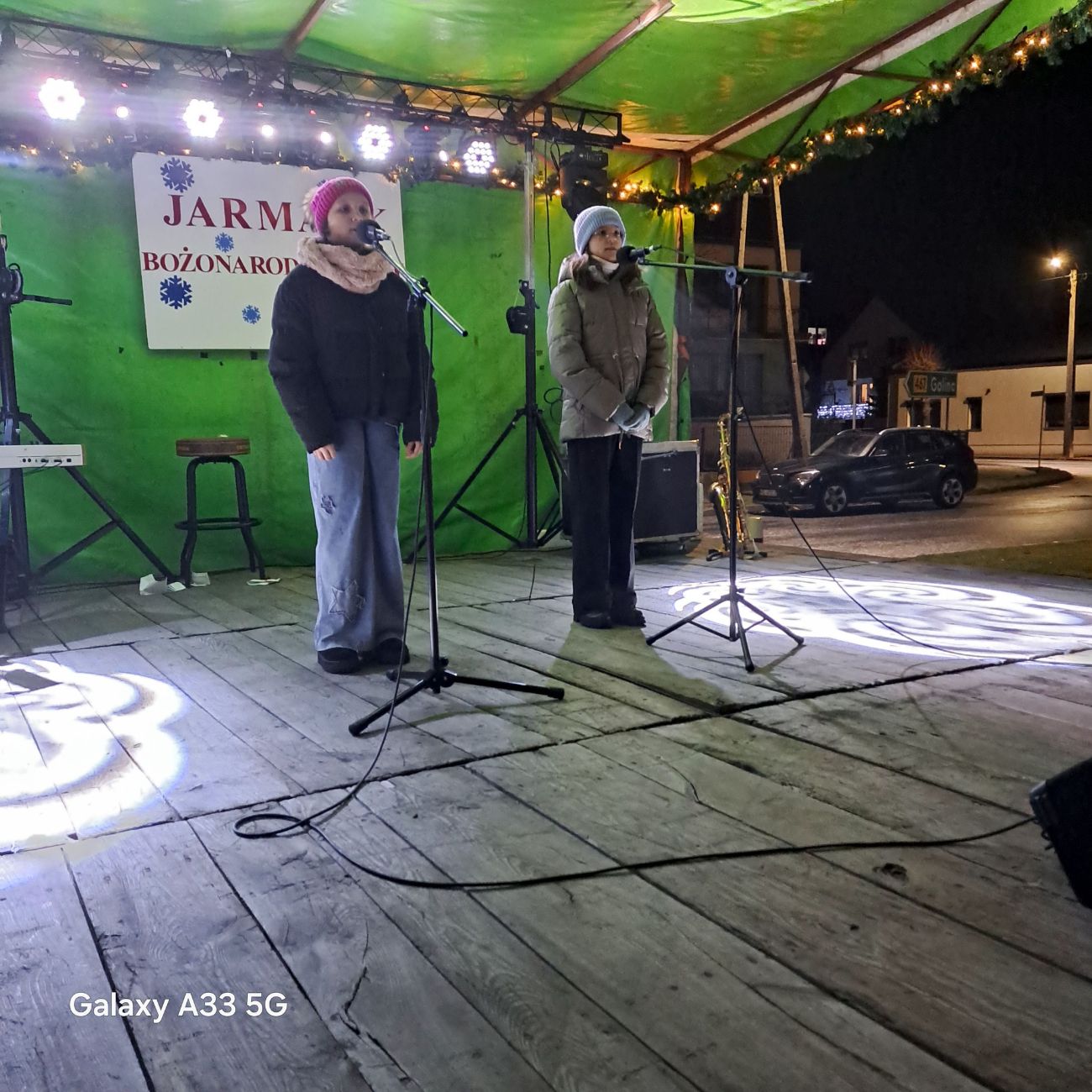 Fotorelacja z JARMARKU BOŻONARODZENIOWEGO na rynku w Lądku