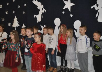 Wigilijne kolędowanie w Drążnej