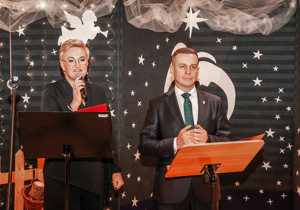 Ponad 200 osób na spotkaniu wigilijnym. Zobacz zdjęcia