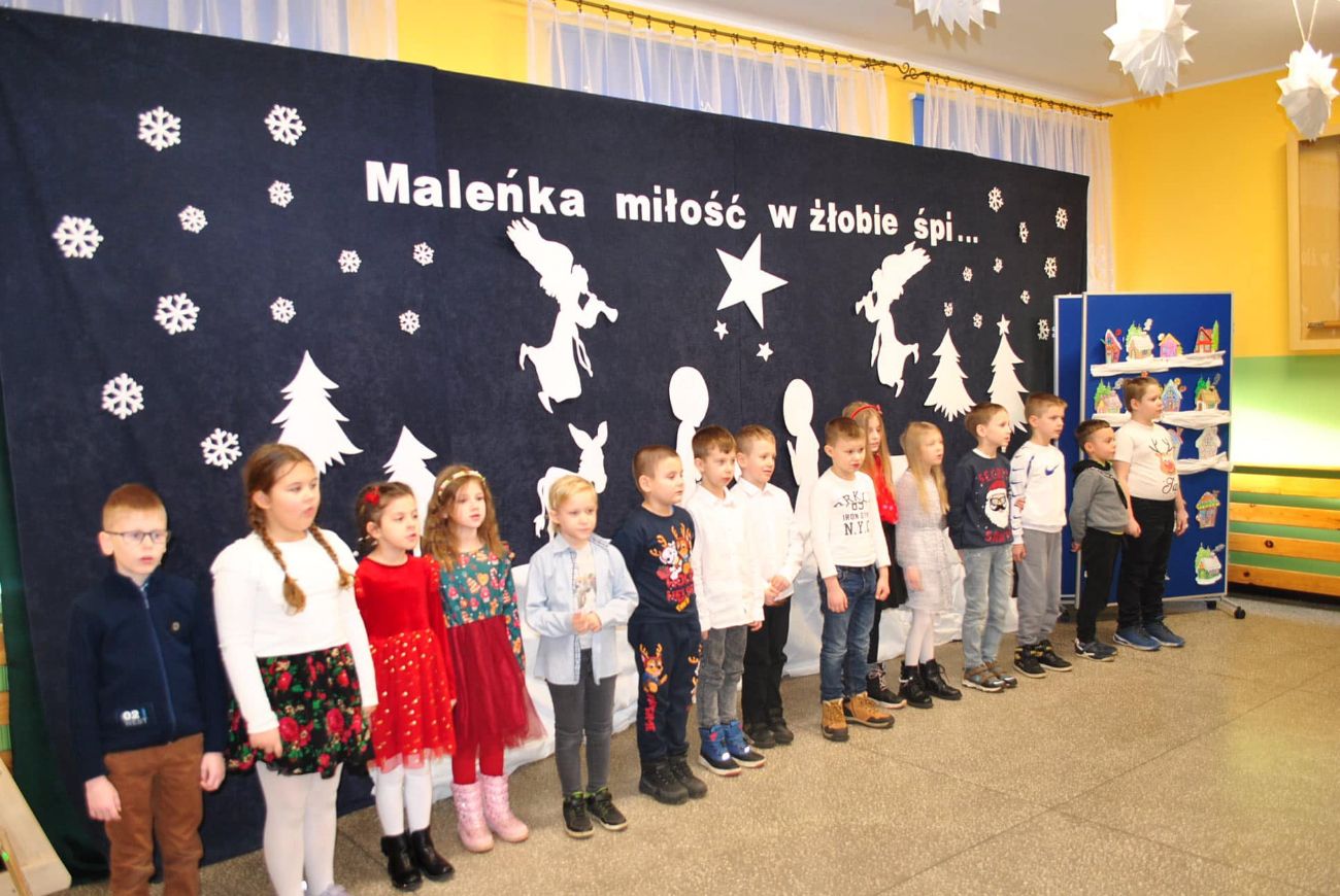 Wigilijne kolędowanie w Drążnej