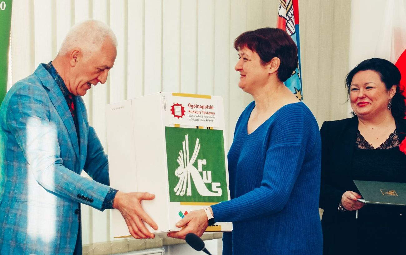 „Gdy zdrowie dopisuje, bezpiecznie rolnik pracuje”.