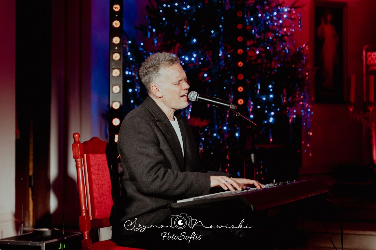 Krzysztof Antkowiak wystąpił w Giewartowie. Zobacz zdjęcia