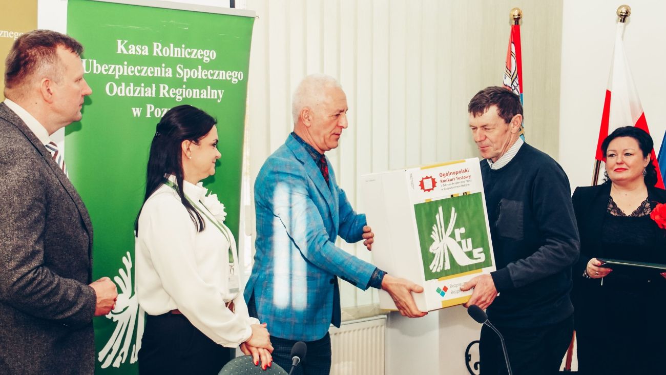 „Gdy zdrowie dopisuje, bezpiecznie rolnik pracuje”.