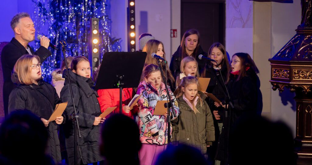 Krzysztof Antkowiak wystąpił w Giewartowie. Zobacz zdjęcia