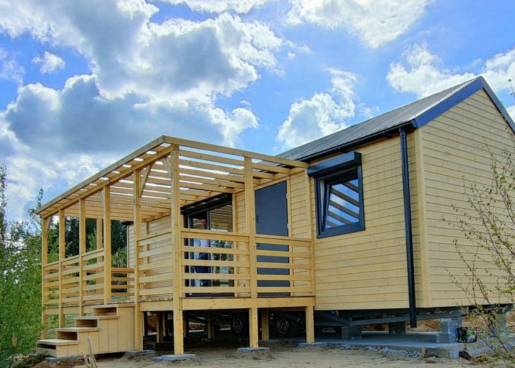 Całoroczne domki mobilne - nowoczesne podejście do życia i inwestowania