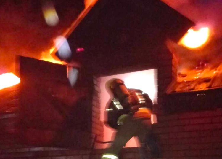 W nocy wybuchł pożar. Ponad 40 strażaków w akcji