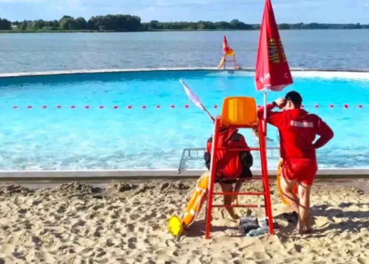 Ile kosztuje funkcjonowanie basenu nad jeziorem? MOSiR podał kwoty